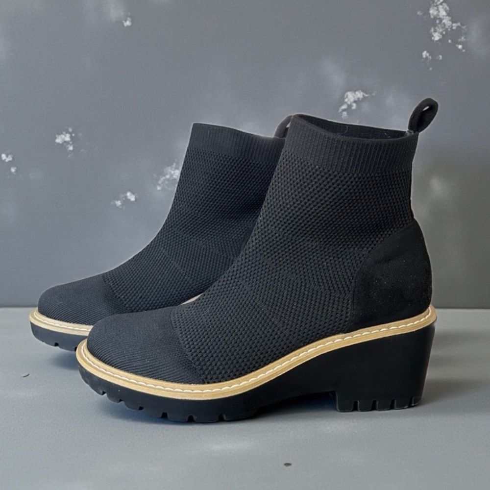 Nicole Miller Black Knit Ankle Booties 7.5